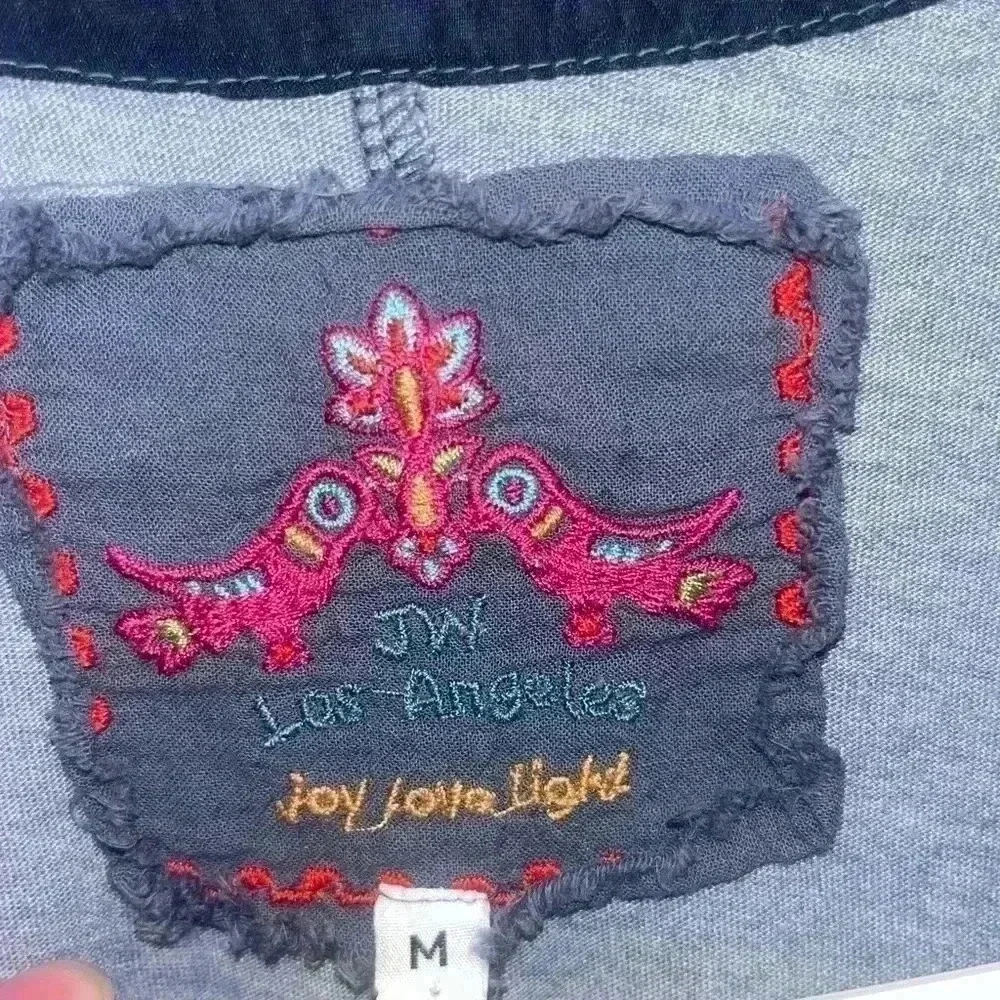 Johnny Was women’s long sleeve top - Picture 3 of 4